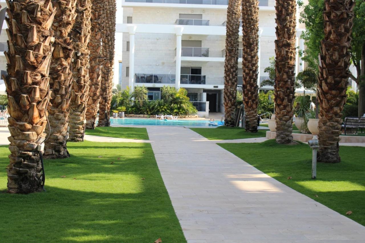 Ceasar Suite At Royal Park Eilat Buitenkant foto